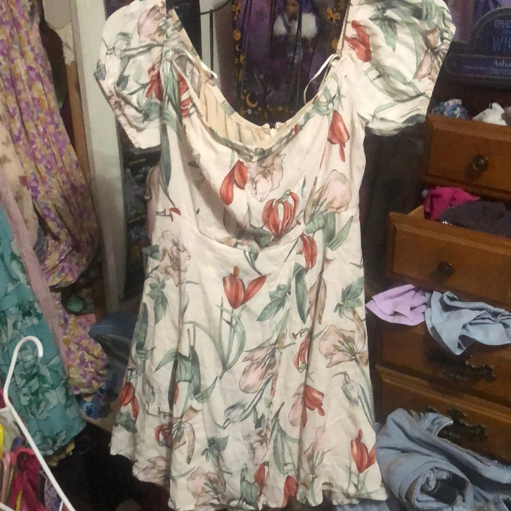 Astr Cream Mini Dress with Flutter Sleeves and Ruffled Style - Picture 3 of 3